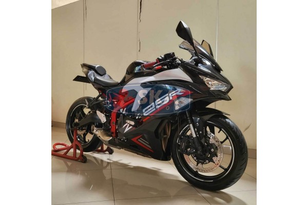 Kawasaki ZX25R ABS Tahun 2020